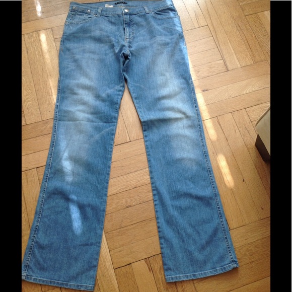 Beautiful SISLEY (Italy) flare style jeans** 36 - Picture 3 of 5